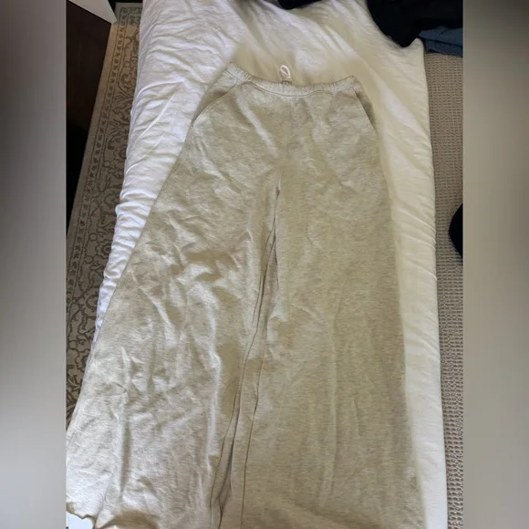 FP Movement “For The Win” Wide Leg Sweats – Oatmeal Heather – Size M - Picture 4 of 6